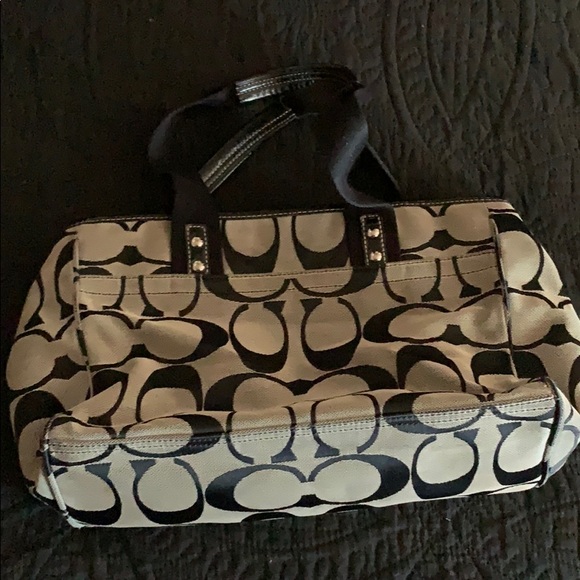 Coach shoulder purse - Picture 2 of 4